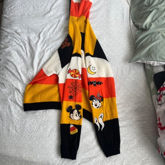 Official Disney. Halloween Sweater/Cadigan: SIZE SMALL - Picture 2 of 2